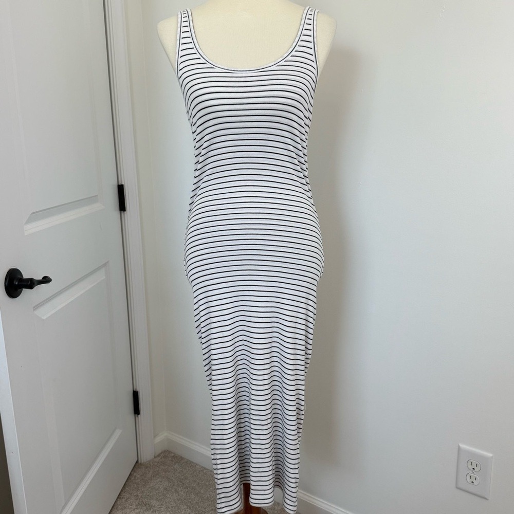 Club Monaco White Black‎ Striped Tank Midi Dress Medium Summer Stretch Comfort